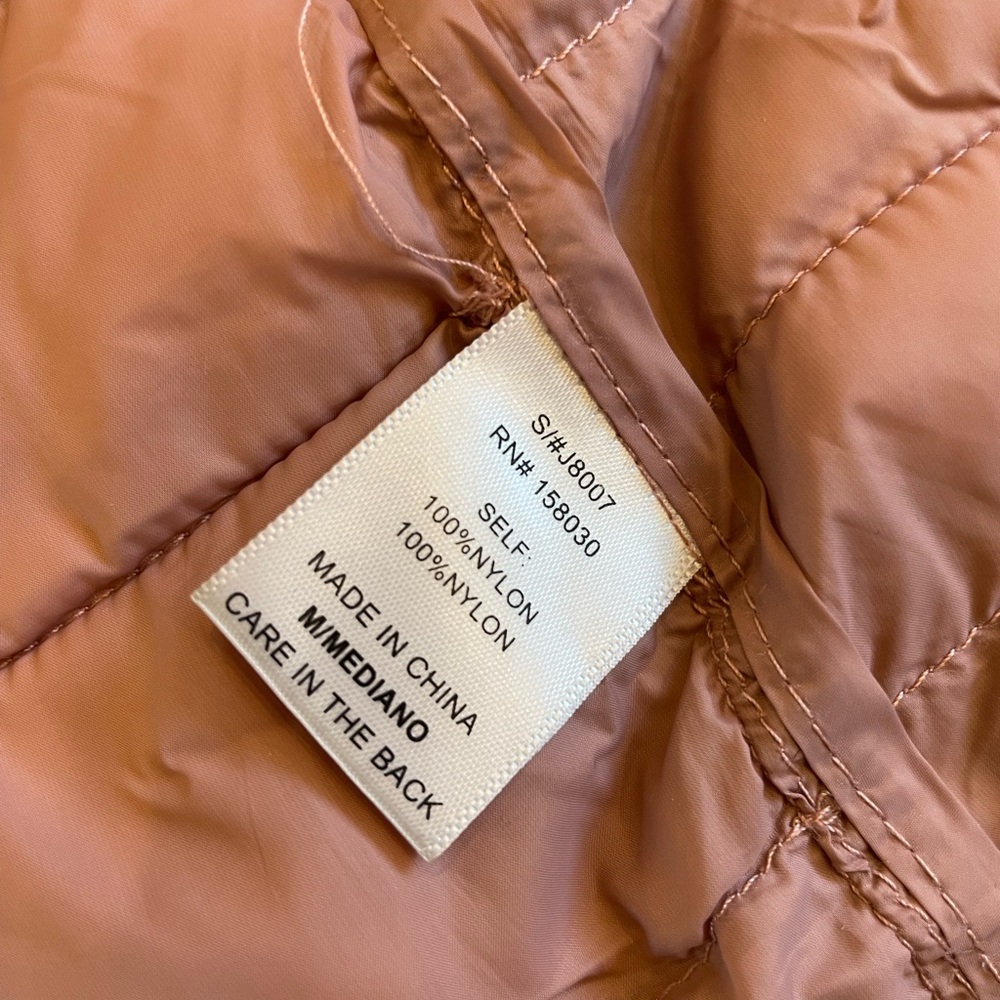 Women's Hooded Quilted Jacket - Pink - Picture 5 of 9